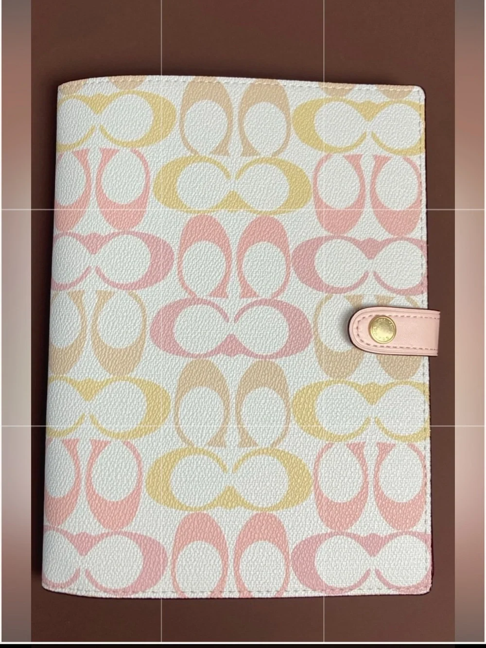🌸🌷🌸 COACH SIGNATURE NOTEBOOK IN PASTEL PINK / BLUSH LIGHT YELLOW 🌸🌷🌸